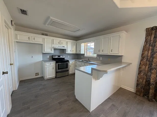 2000 South Standard Avenue - 1 — Photo 3