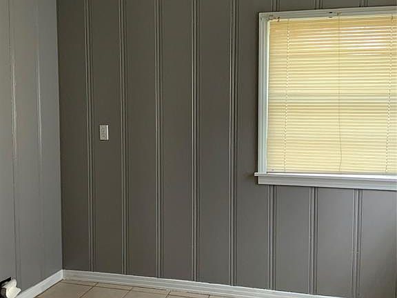 2nd image of 1317 Long Ave