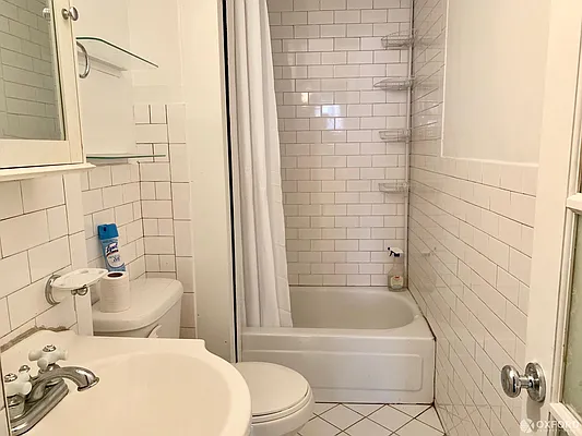 Rented by Oxford Property Group | media 4