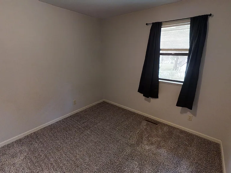 11124 N Harrison St — Photo 21