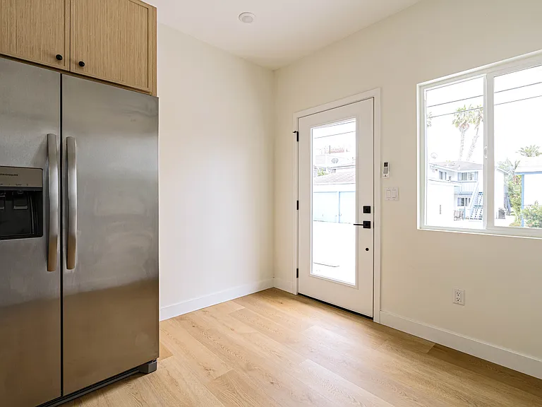 1953 Emerald St #2 — Photo 20