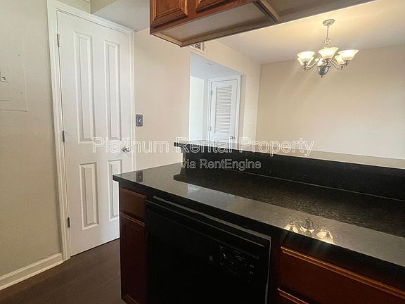 4th image of 6940 Roswell Rd Unit 19A