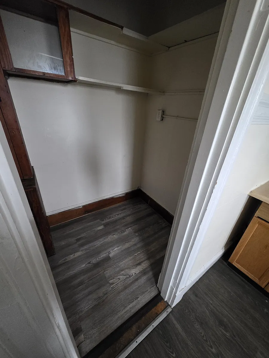 Building Photo - 228 Belmont Ave #3L