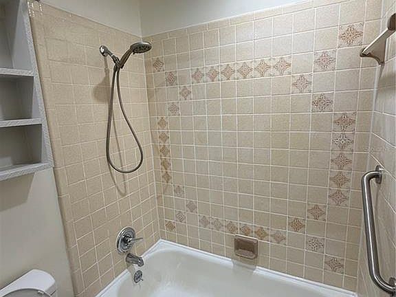 4th image of 4123 SW 15th Pl APT 2