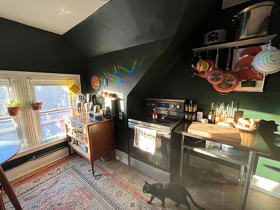 2nd image of 211 Highland Ave APT 3