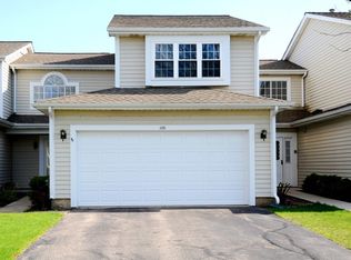 1151 Longford Rd, Bartlett, IL 60103