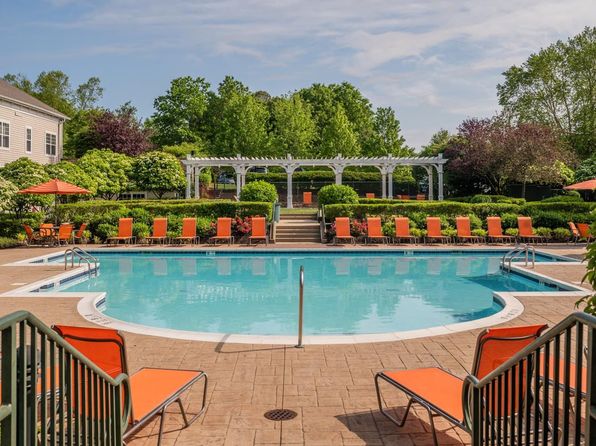 The Point at Pine Ridge | 1 Avalon Pines Dr, Coram, NY