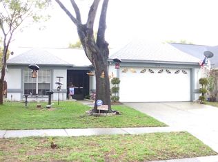 1013 Hardwood Dr, Valrico, FL 33596