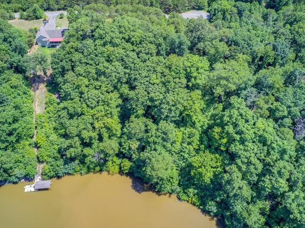 11 Clifton Cir, Wirtz, VA 24184