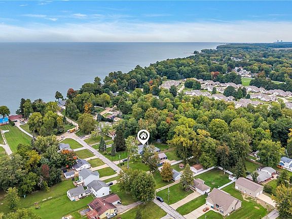 4th image of 5821 Lake Rd
