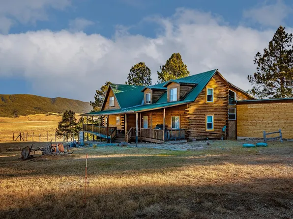 81 Lake View Pines Rd, Eagle Nest, NM 87718