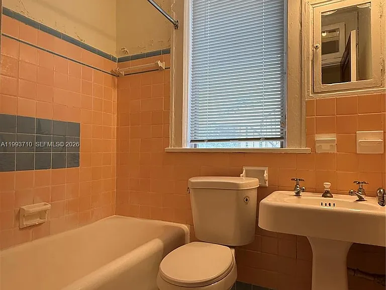 1361 Meridian Ave #4 — Photo 11