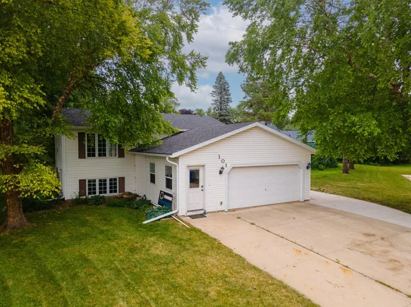 101 9th Ave NE, Dodge Center, MN 55927