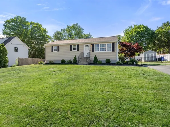 10 Vassar Dr, Milford, MA 01757