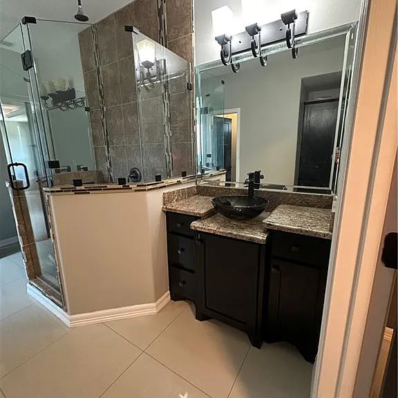 1912 N 47th St — Photo 15