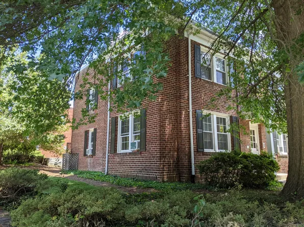 3931 W St NW APT 1, Washington, DC 20007