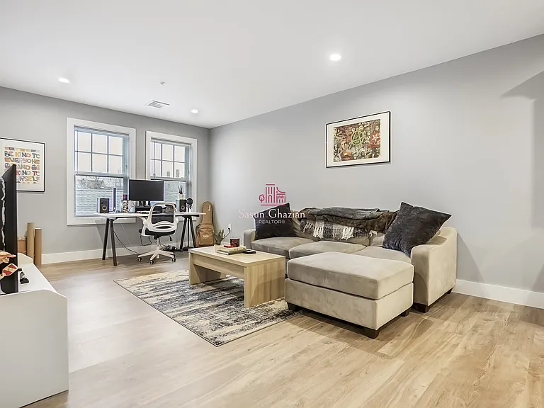 245 Bussey St #303 — Photo 16