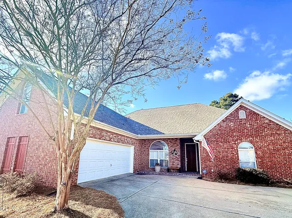 103 Oak Meadow Dr, Clinton, MS 39056