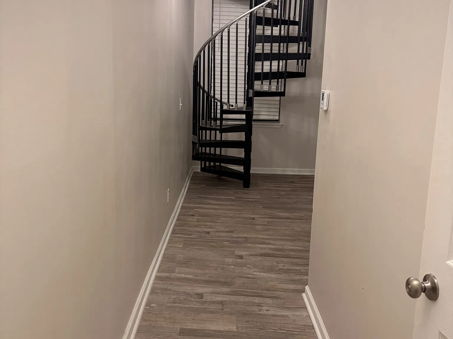 2 bed, 1000 sqft, $1,500 — Photo 2