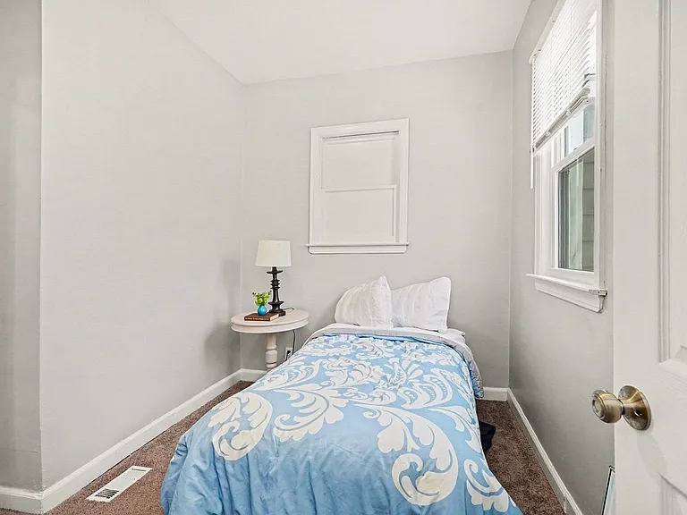 20801 Elroy Ave — Photo 7