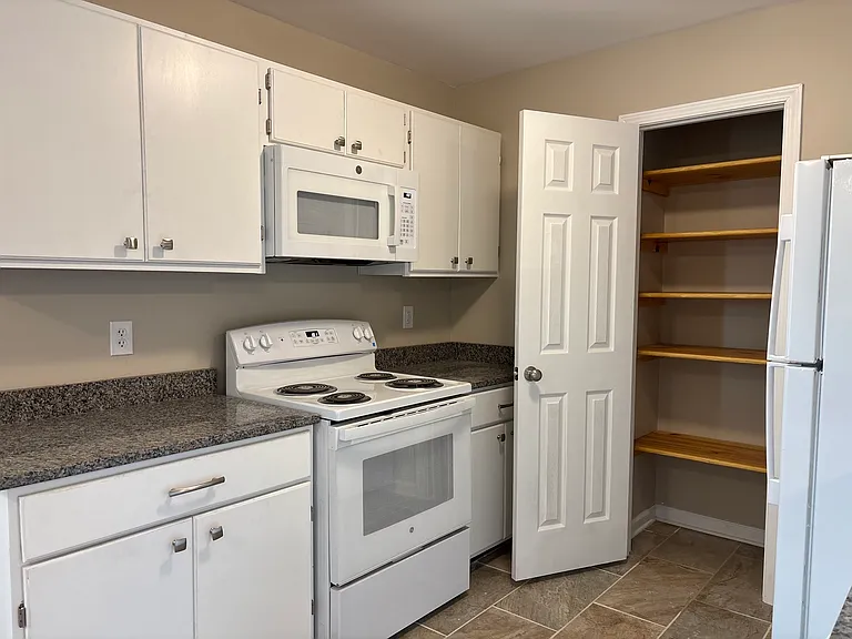373 Cherokee Ave #387 — Photo 9