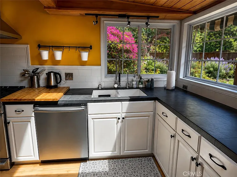 456 S Skyline Dr — Photo 9