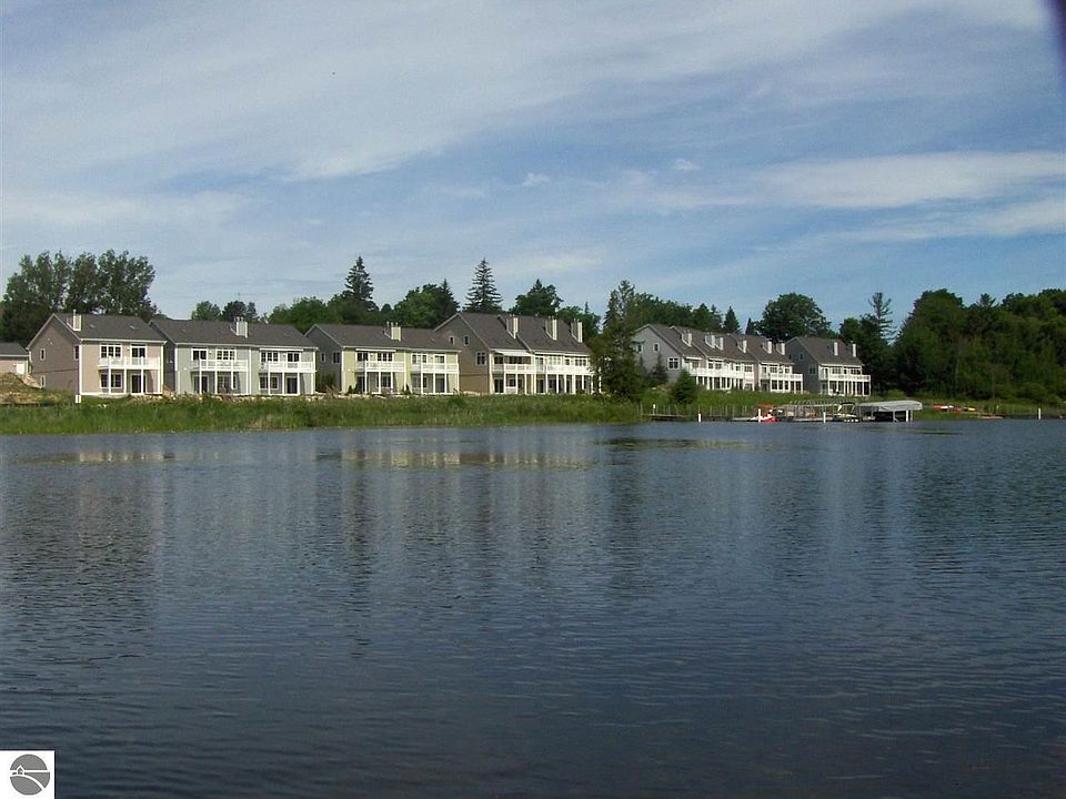 1st image of 2806 W Shore Dr