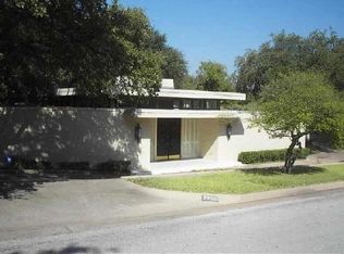 2200 Canterbury Dr, Fort Worth, TX 76107