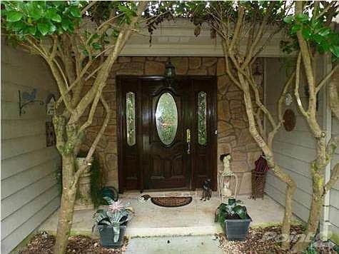 Beautiful entrance.