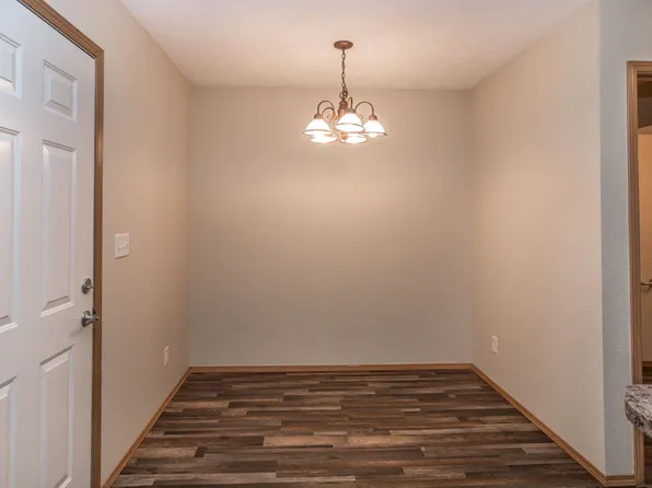 120 S Shebal Ave Unit B, Harrisburg, SD 57032