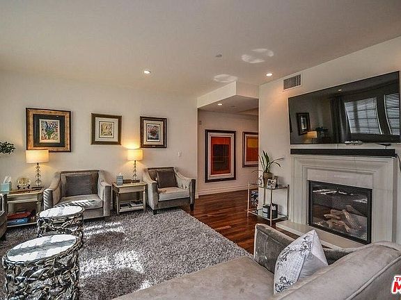3rd image of 4661 Wilshire Blvd Unit 104