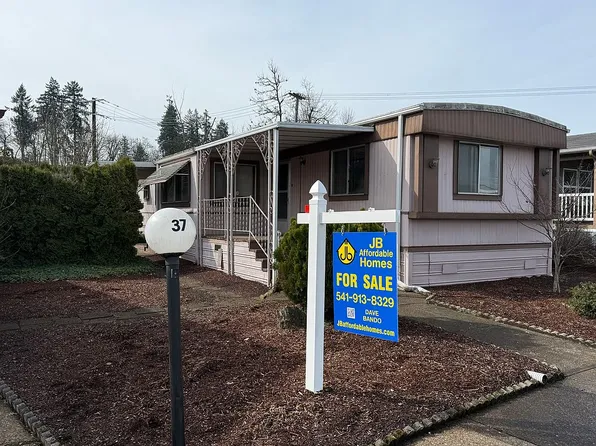 658 S 57th St Space 37, Springfield, OR 97478