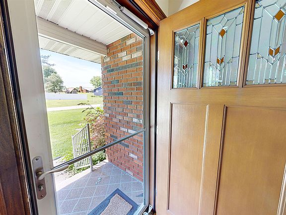 3rd image of 156 Township Road 1348
