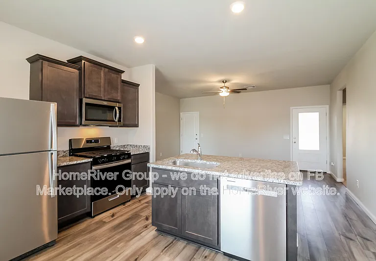 1617 Amaranth Ln — Photo 4