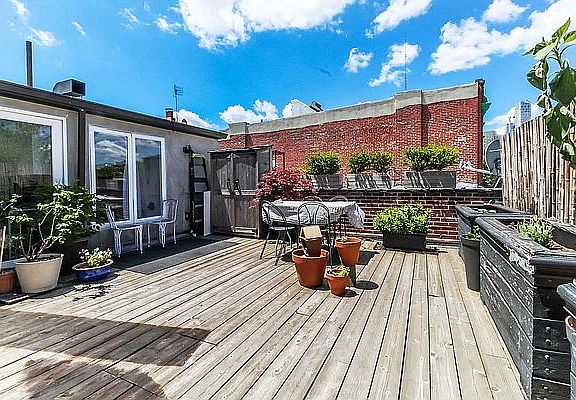 2nd image of 184 De Kalb Ave #4