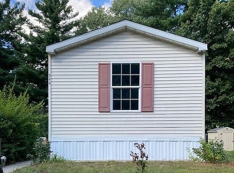 2nd image of 544 Hickory Ln