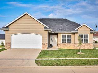 2803 Belle St SW, Cedar Rapids, IA 52404