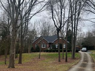 2113 Fox Hunt Dr, Monroe, NC 28110