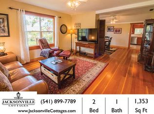 525 S 3rd St, Jacksonville, OR 97530