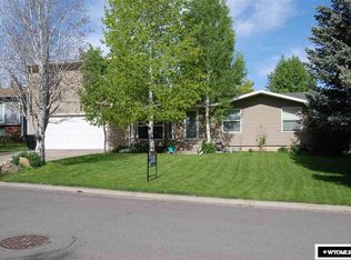 208 Cherokee Ct, Evanston, WY 82930