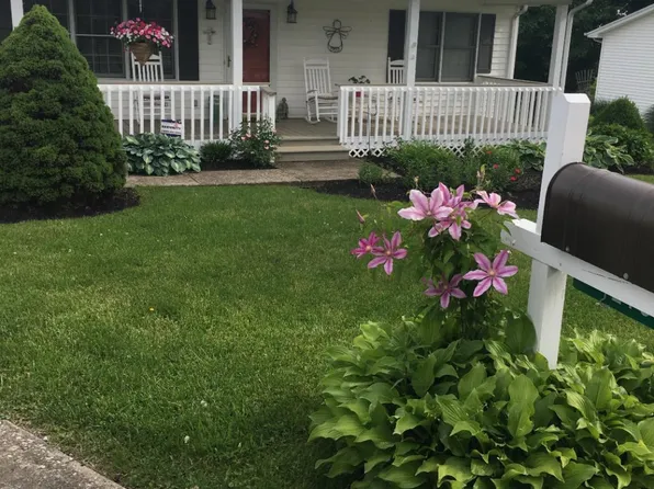 218 Emmons Dr, Flemingsburg, KY 41041