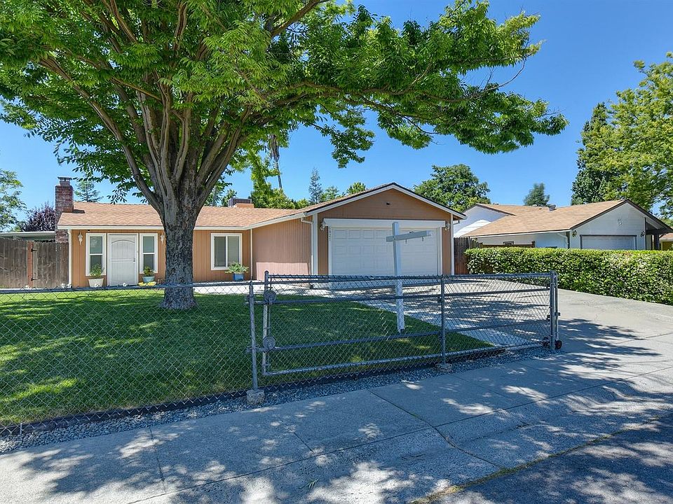 1st image of 6821 Sprig Dr