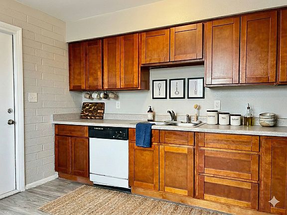 5th image of 7018 N 76th Ave APT 1
