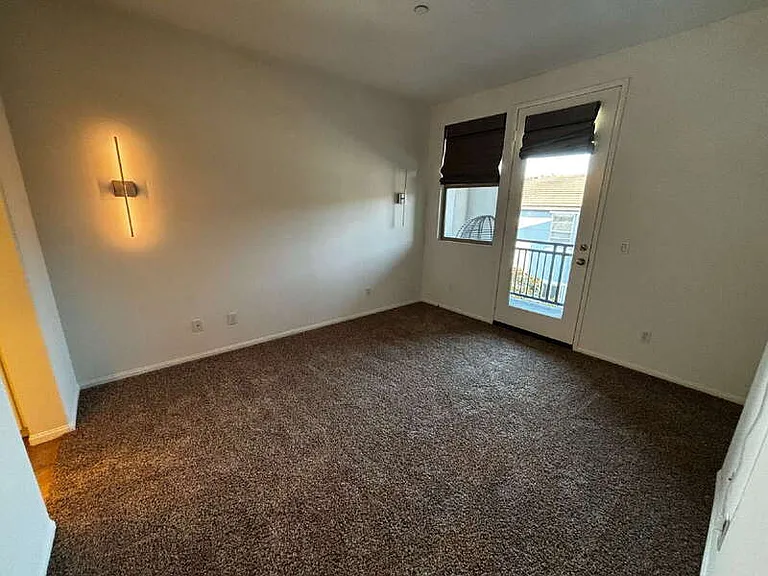 1844 N Orizaba Ave — Photo 10