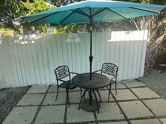 4th image of 1097 Highlands Dr #3