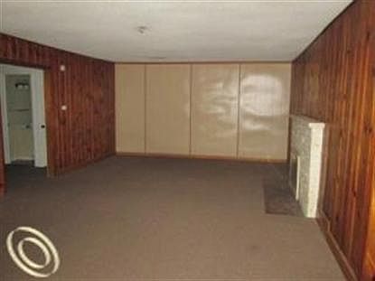 4th image of 23321 Crossley Ave
