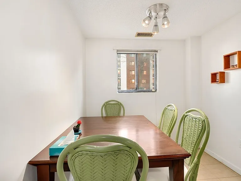 8 9th St #116 — Photo 21