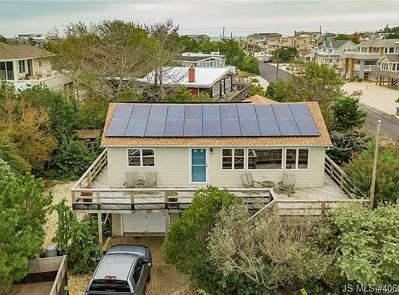 4th image of 8601 Jamaica Ln