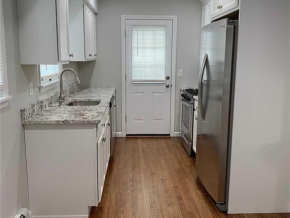 5th image of 38 Birchbrook Dr