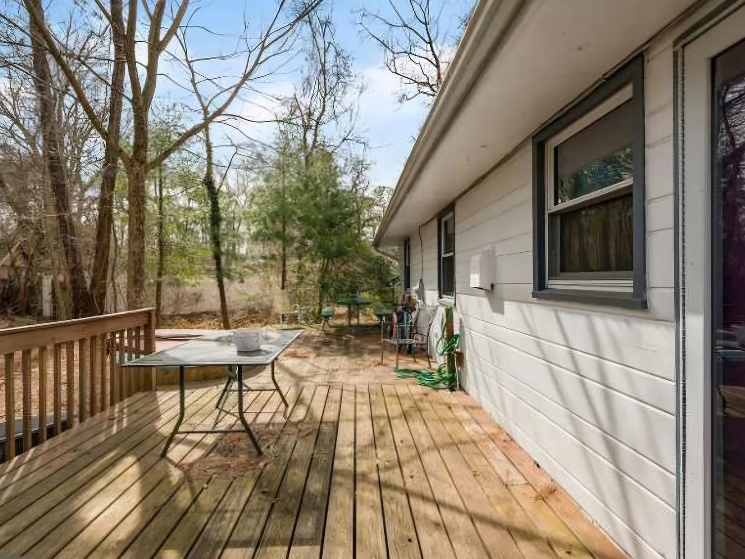 3 bed, 912 sqft, $2,400 — Photo 4